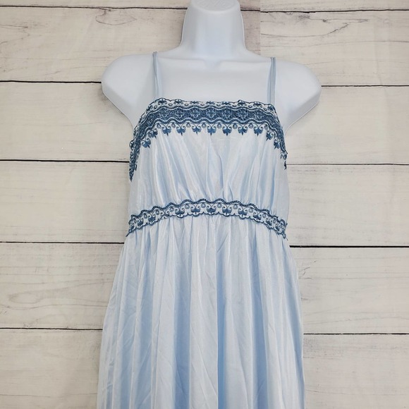 Vintage Chemise Ruffle Maxi Sleepwear Nightgown - Picture 3 of 4